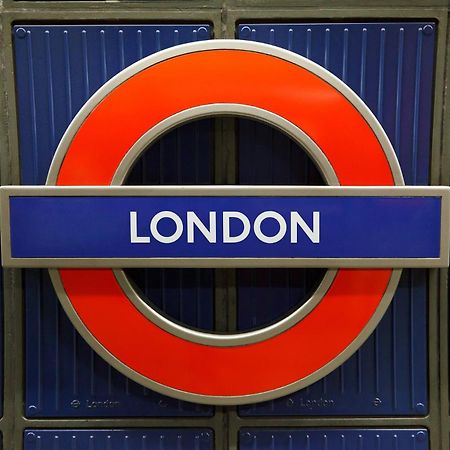 2 Bedroom Flat, Dalston Junction, Лондон Екстериор снимка