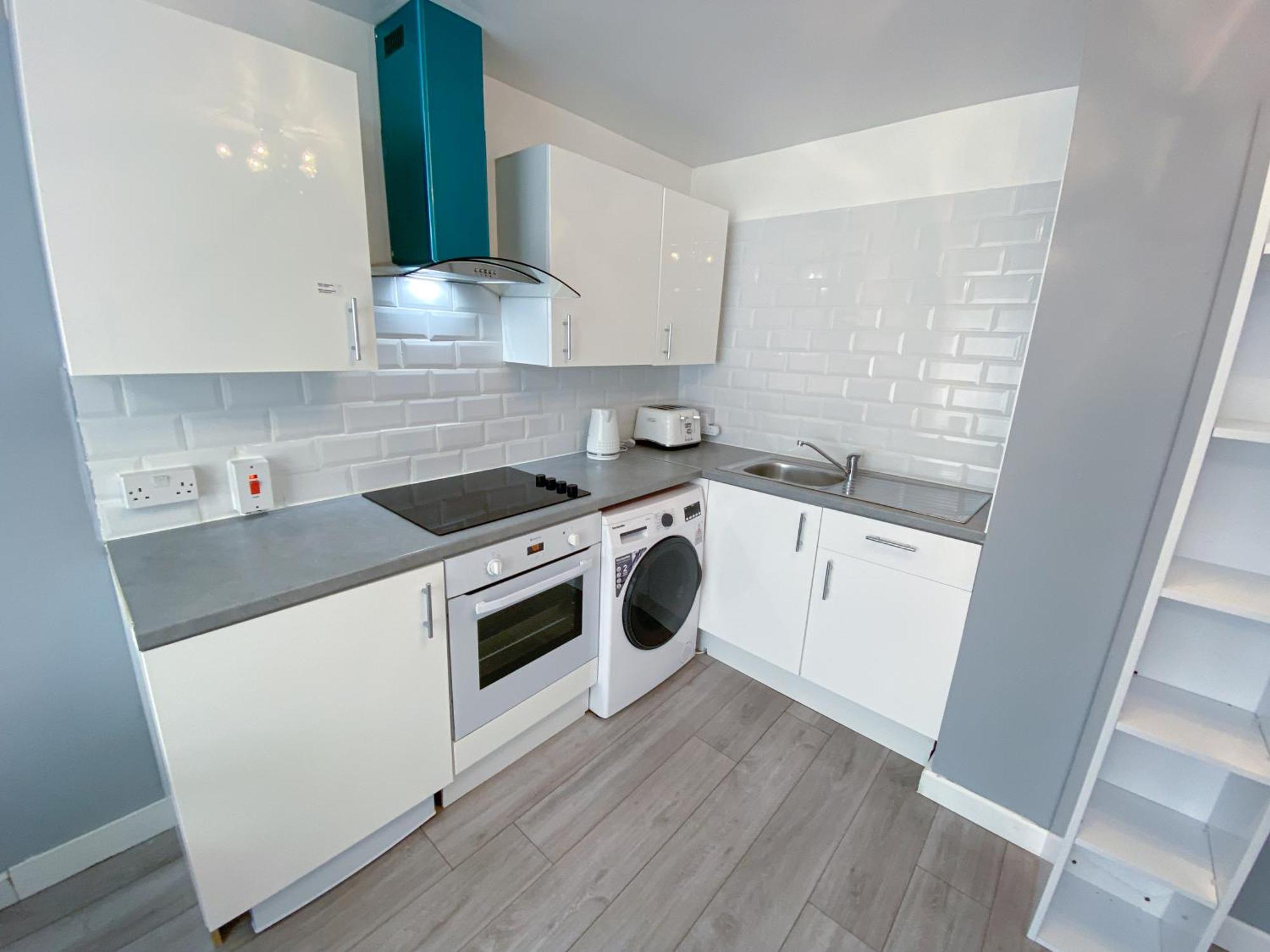 2 Bedroom Flat, Dalston Junction, Лондон Екстериор снимка